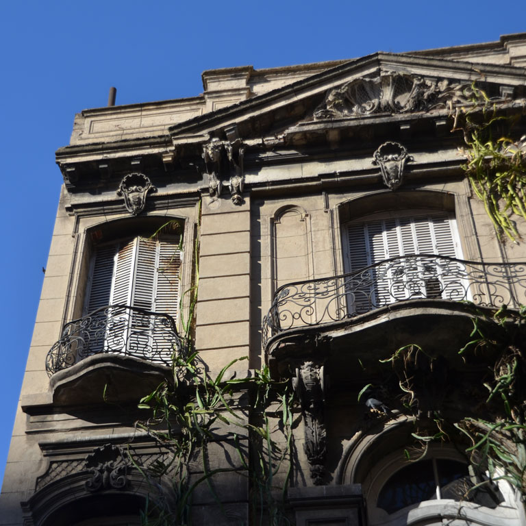 Buenos Aires Sehenswürdigkeiten: zückt die Kamera beim Bummeln und Entdecken in San Telmo.