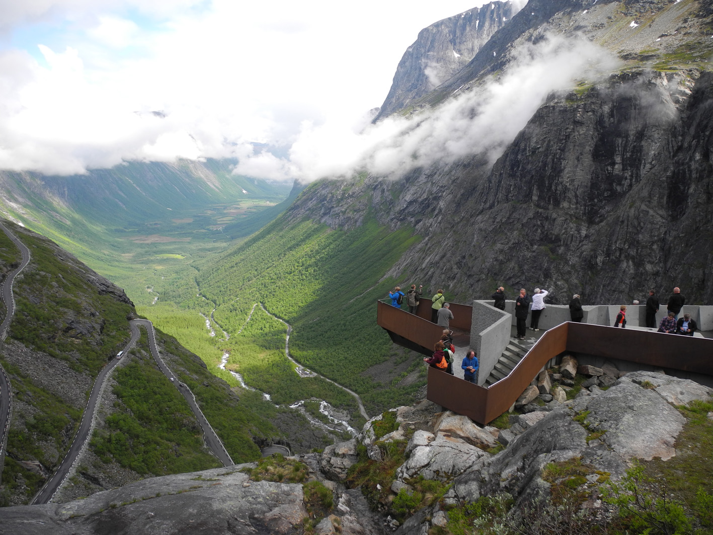 Rundreise Norwegen: Aussicht vom Trollstigen