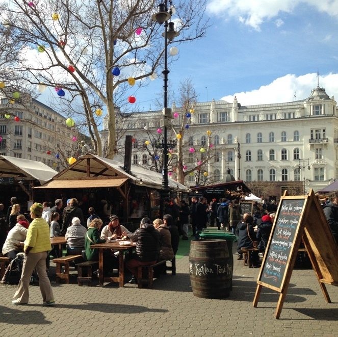 Budapest in 3 Tagen: Es gibt viele Geheimtipps, wie z. B. den Markt am Deak Ferenc Ter