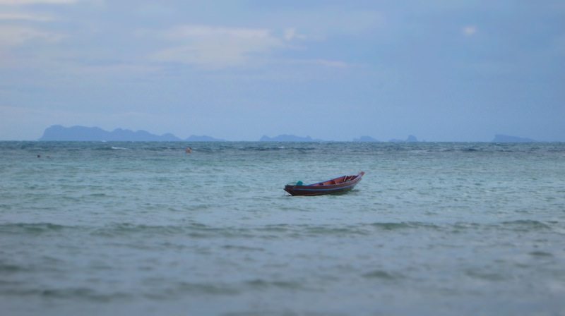 Haad Chao Pao Strand auf Koh Phangan bei Flut