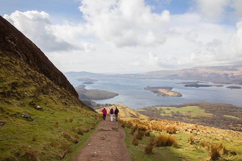 Highlight auf unserer Schottland-Rundreise: Wanderung auf den Berg in Balmaha, Loch Lomond