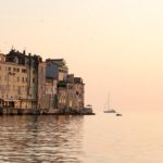 Rovinj-Tipp: Blick auf die Altstadt bei Sonnenuntergang