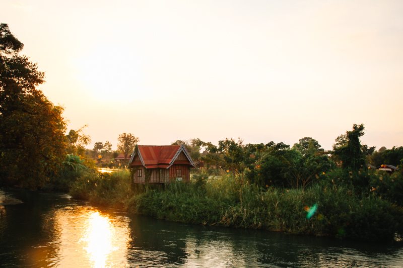 Mekong bei Sonnenuntergang auf Don Det im Süden von Laos