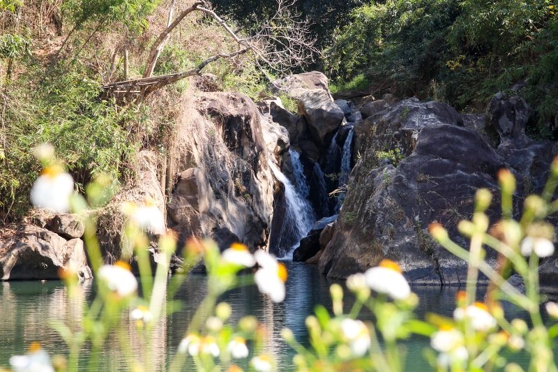 Wasserfall bei Ban Houayxai im Norden von Laos