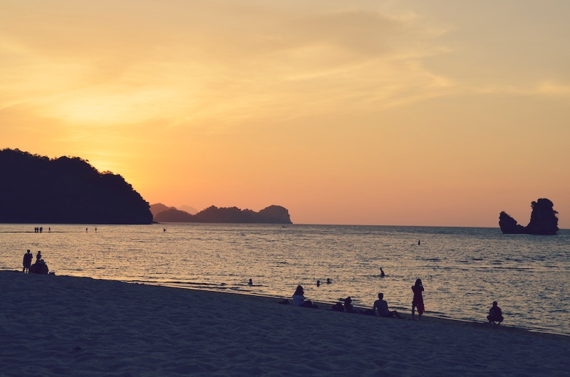 Schönster Sonnenuntergang am Tanjung Rhu Private Beach auf Langkawi