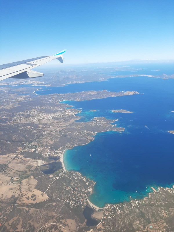 Sardinien mit Kindern - ein guter Flug ist wichtig