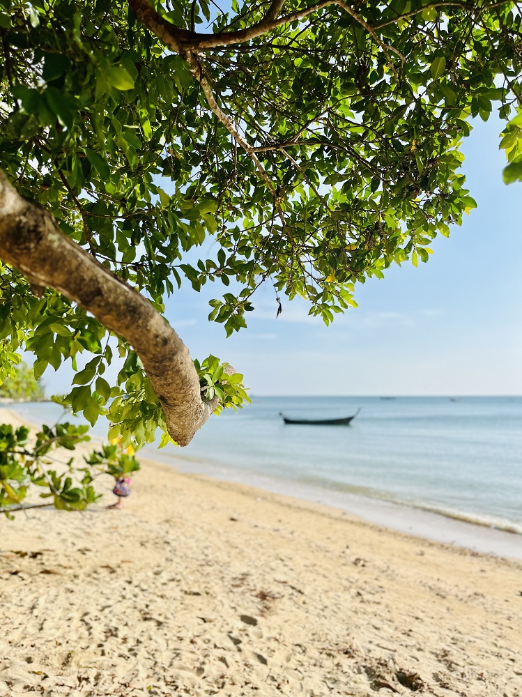 Einsamer Koh Kwang in Krabi, unweit von Koh Hong