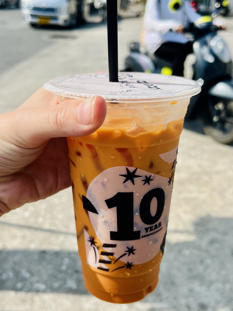 Thai Tea am Strand in Naiyang Phuket