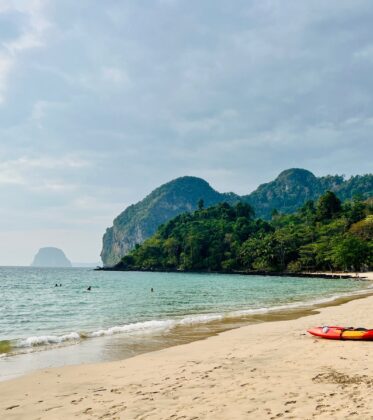 Charlie Beach Koh Mook
