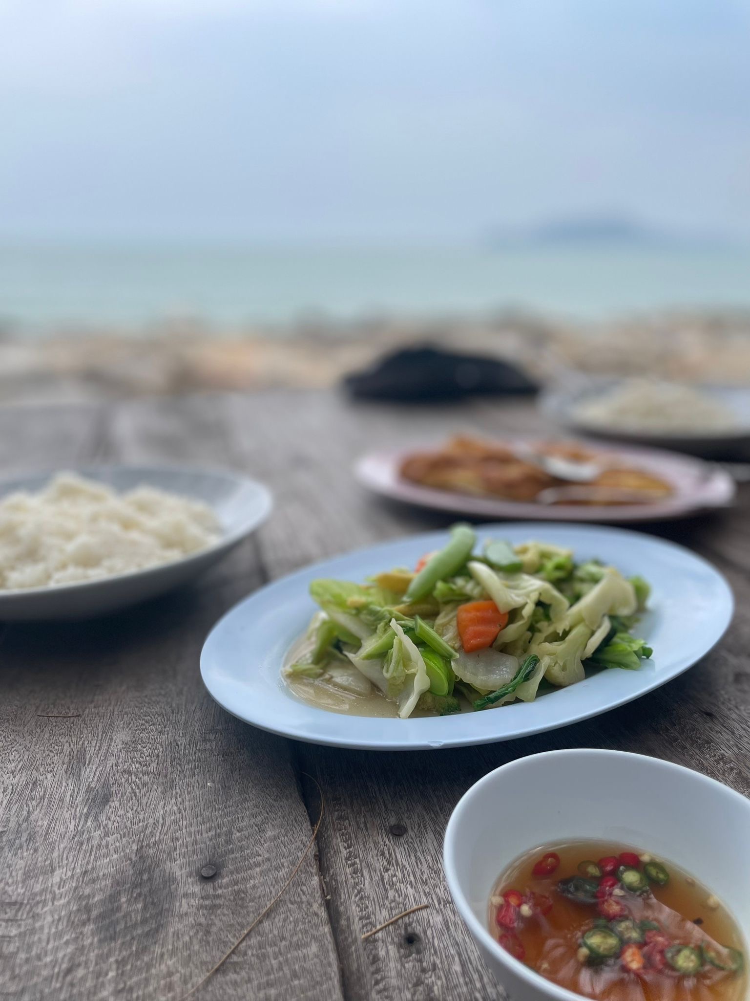 Garküchen am Strand von Sam Roi Yot in Thailand